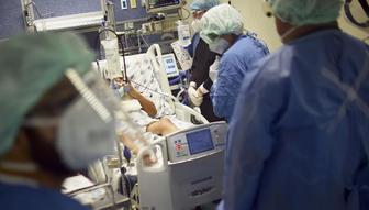 全球新冠确诊病例超1300万 专家:美疫情未有结束迹象