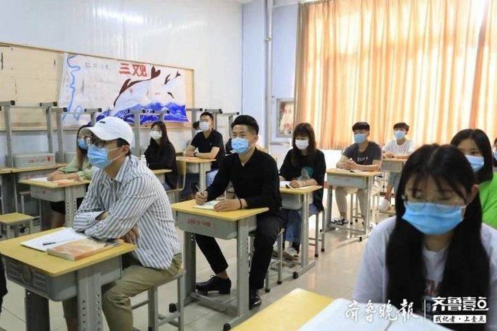 泰安山东服装职业学院打赢疫情防控战 ,上好开学第一课